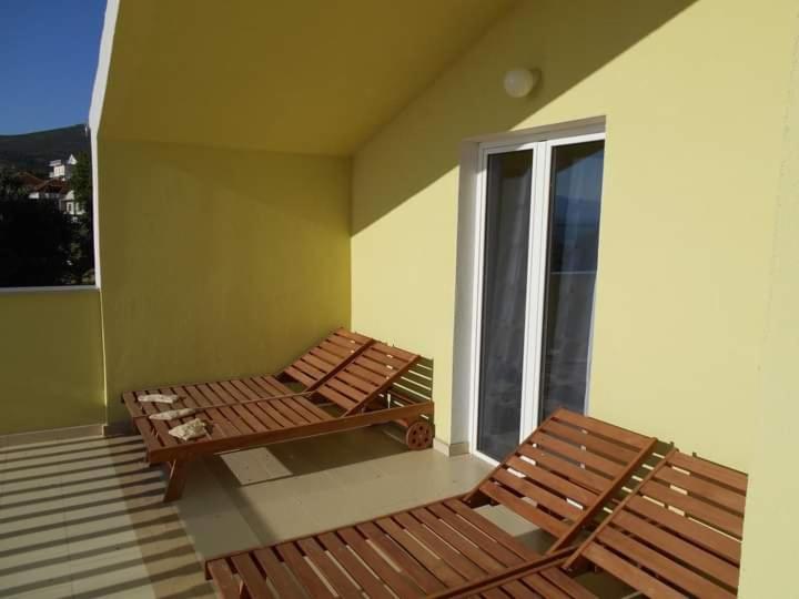Karin Apartmani Hani Gornji Karin Exterior photo